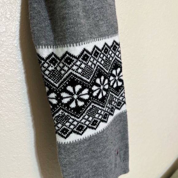 NWT Tommy Hilfiger Ivy Sweater - Picture 4 of 11